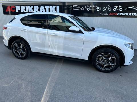 2018 Alfa Romeo Stelvio — sličica 4