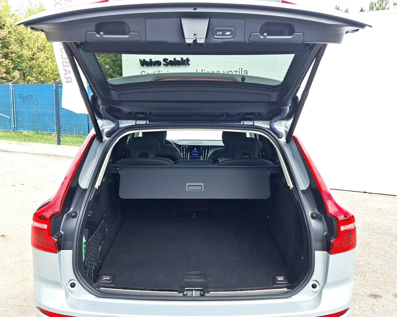 2023 Volvo XC60 — fotografija 16