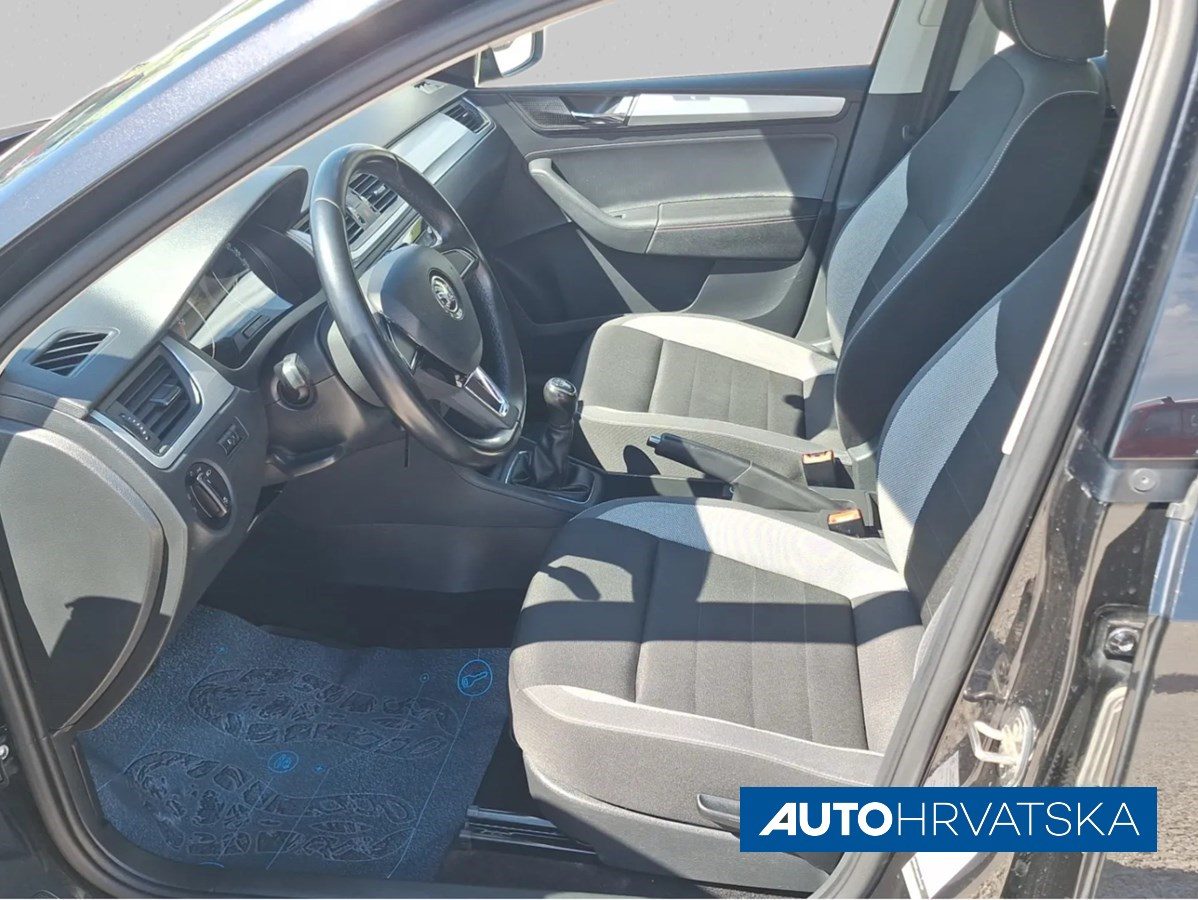 2018 Škoda Rapid — fotografija 12