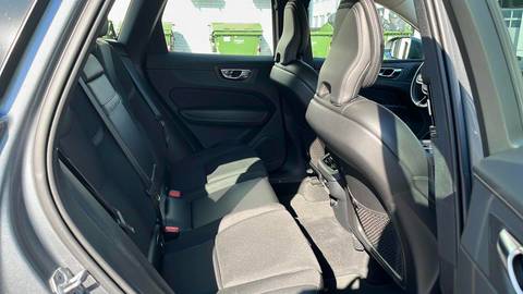 2019 Volvo XC60 — sličica 10