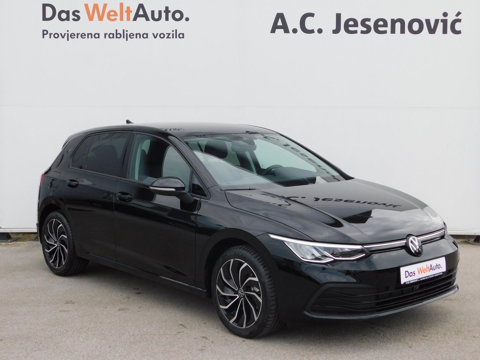 2024 Volkswagen Golf — fotografija 3