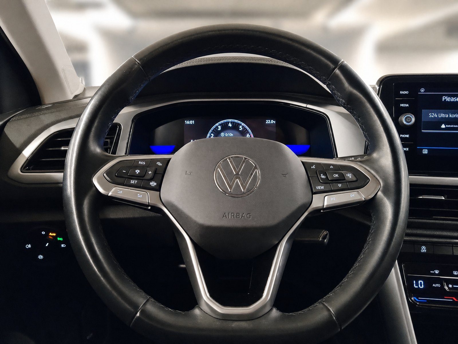 2023 Volkswagen T-Roc — fotografija 17