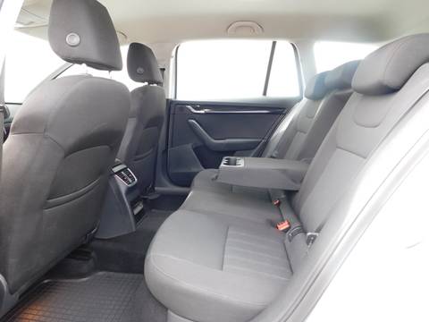 2018 Škoda Octavia Combi — sličica 10