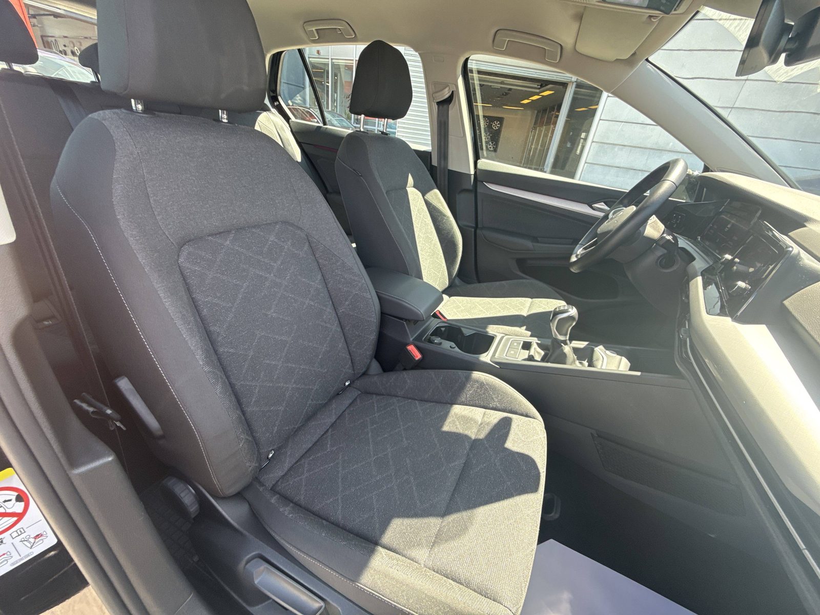 2024 Volkswagen Golf — fotografija 23