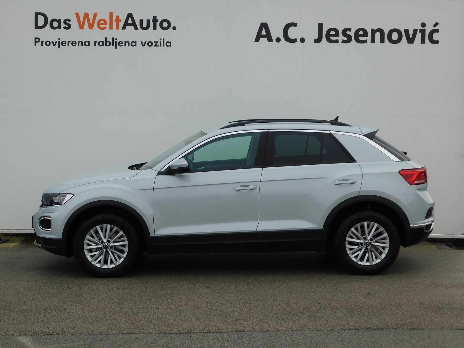 2022 Volkswagen T-Roc — fotografija 6