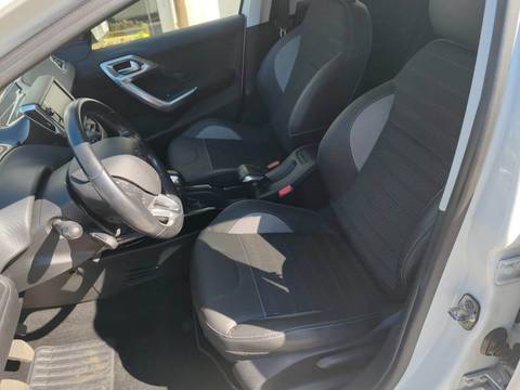 2018 Peugeot 2008 — sličica 12