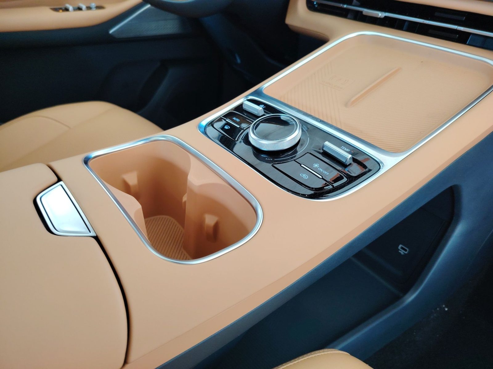 2026 Geely Starray EM-i — fotografija 23