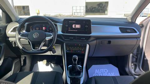 2024 Volkswagen T-Roc — sličica 11