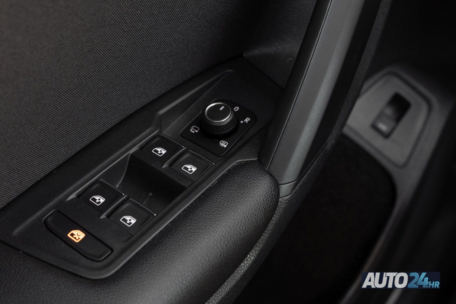 2020 Volkswagen Tiguan R-Line — fotografija 17