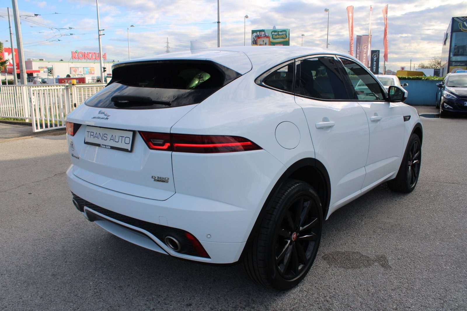 2019 Jaguar E-Pace — fotografija 5