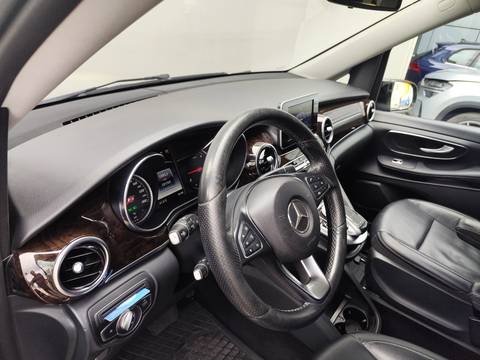 2017 Mercedes-Benz V-klasa — sličica 11