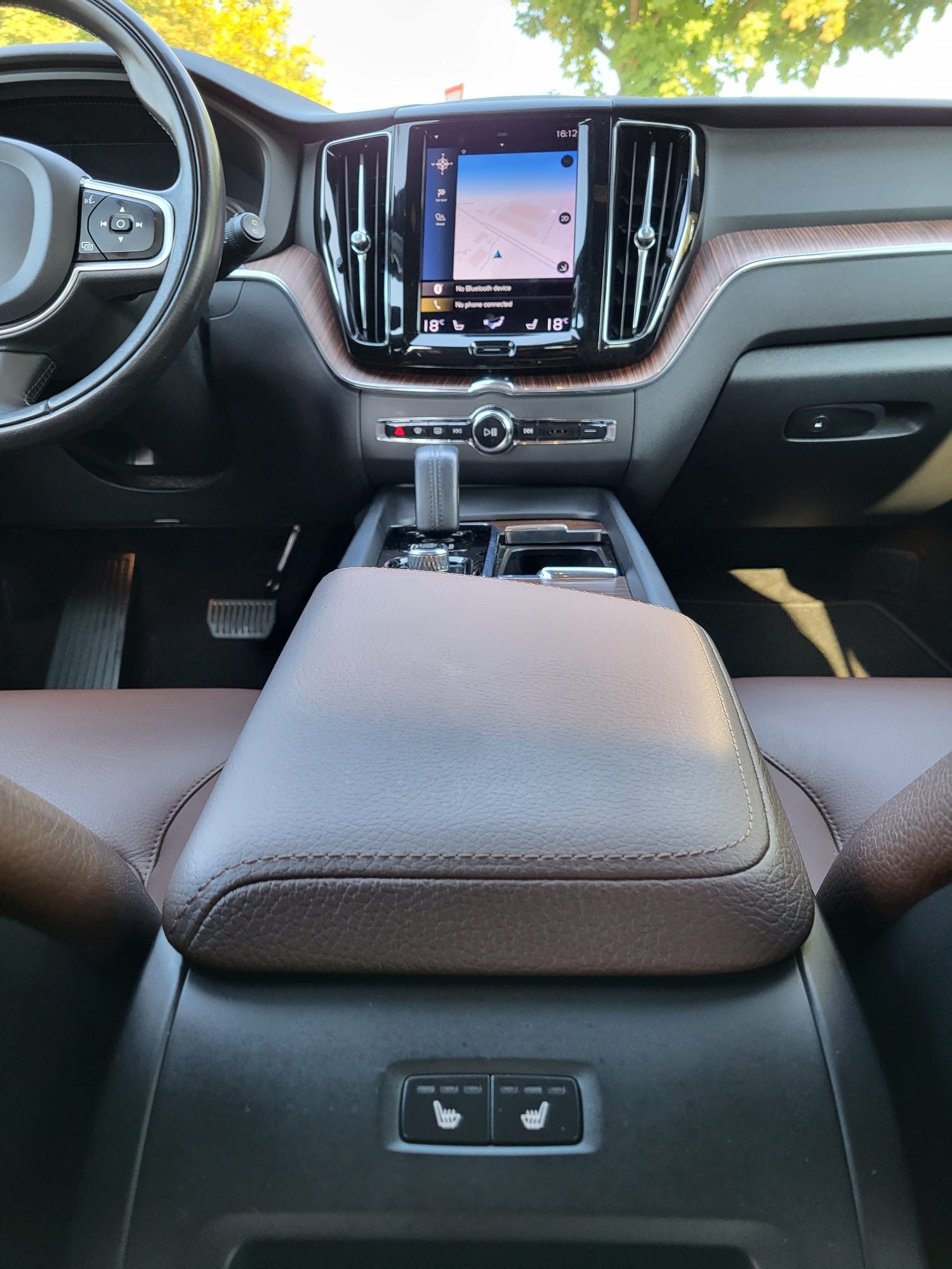 2020 Volvo XC60 R-Design — fotografija 13