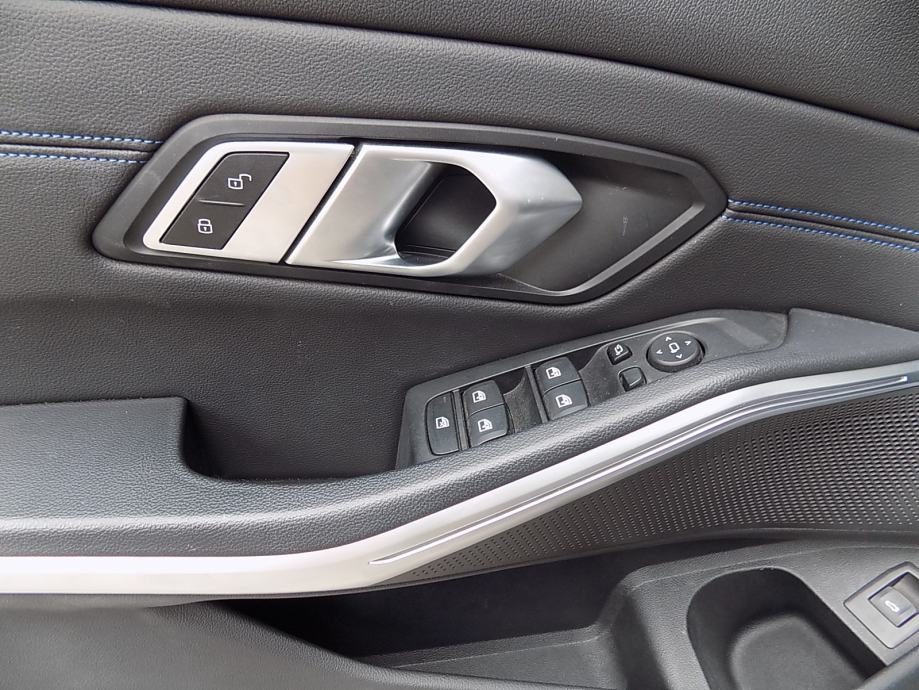 BMW Serija 3 — fotografija 21