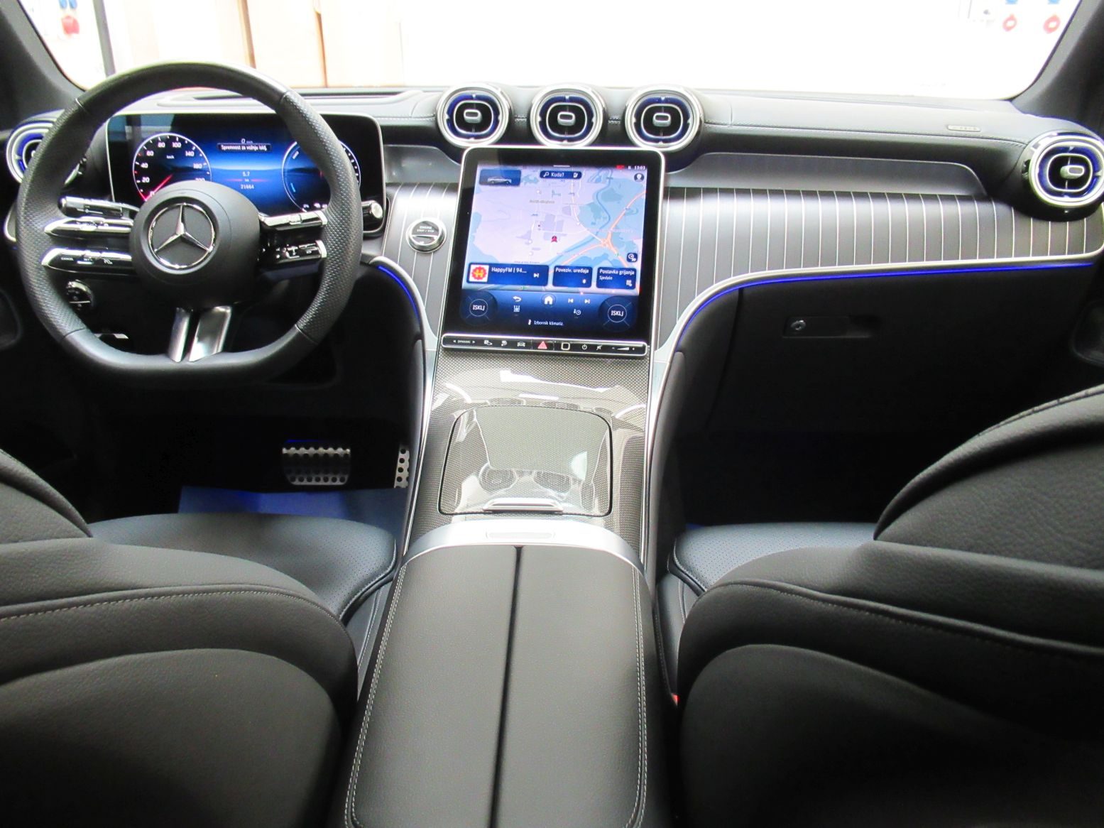 2025 Mercedes-Benz GLC AMG Line — fotografija 14