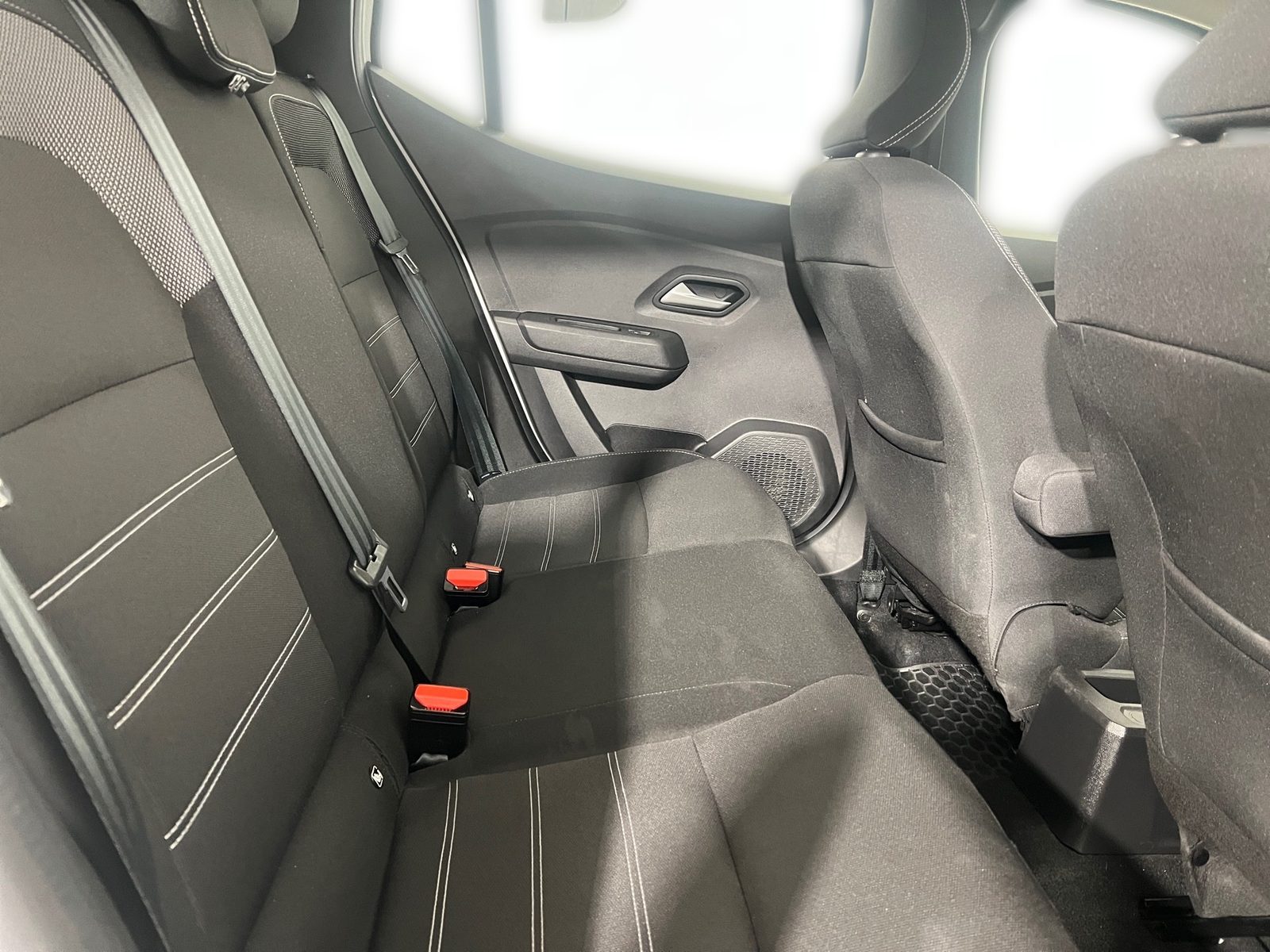 2023 Dacia Sandero — fotografija 19