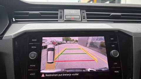 2022 Volkswagen Passat — sličica 24
