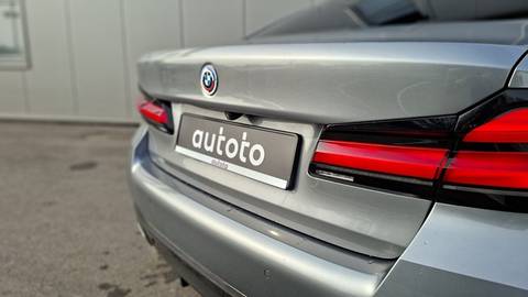 2023 BMW Serija 5 — sličica 24