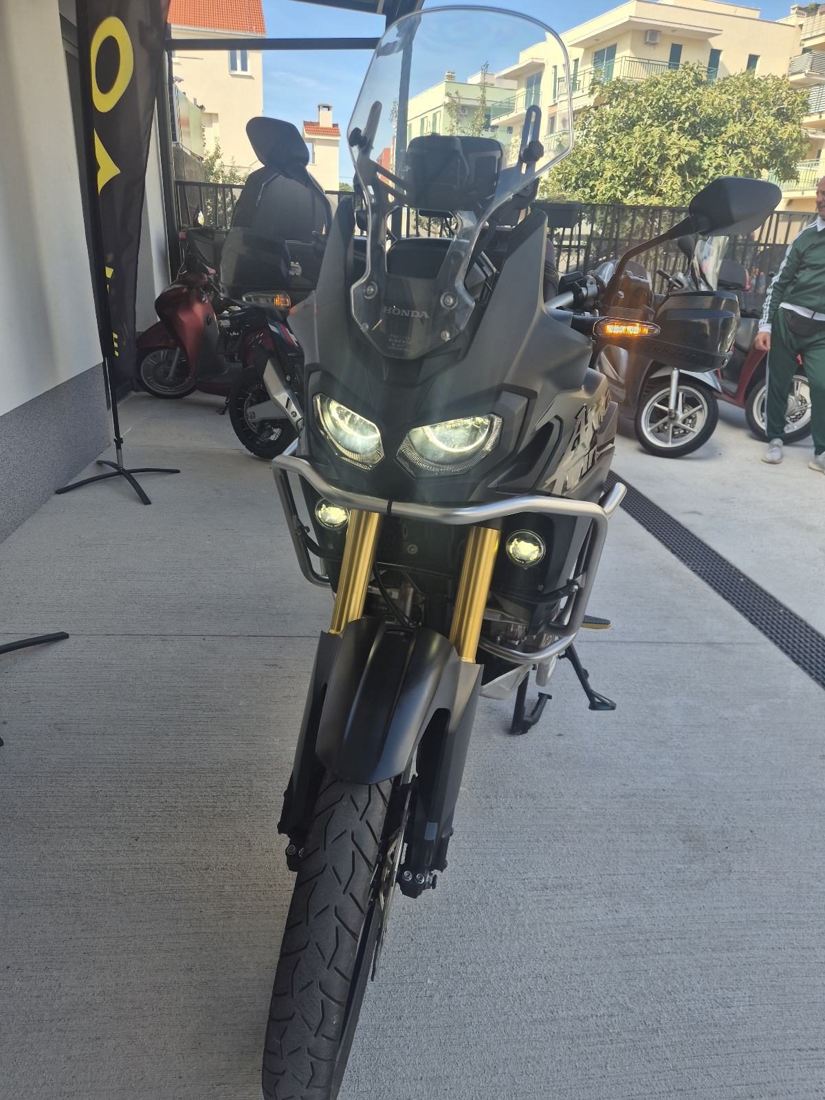 2017 Honda Africa Twin — fotografija 15