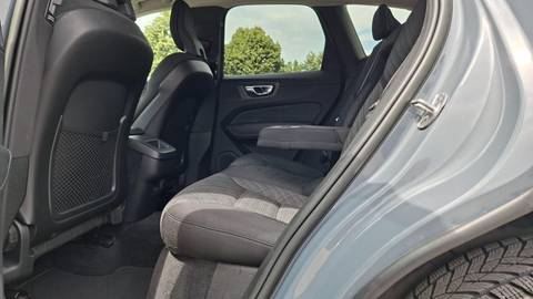 2023 Volvo XC60 — sličica 4