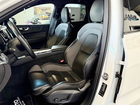 2020 Volvo XC60 — sličica 13
