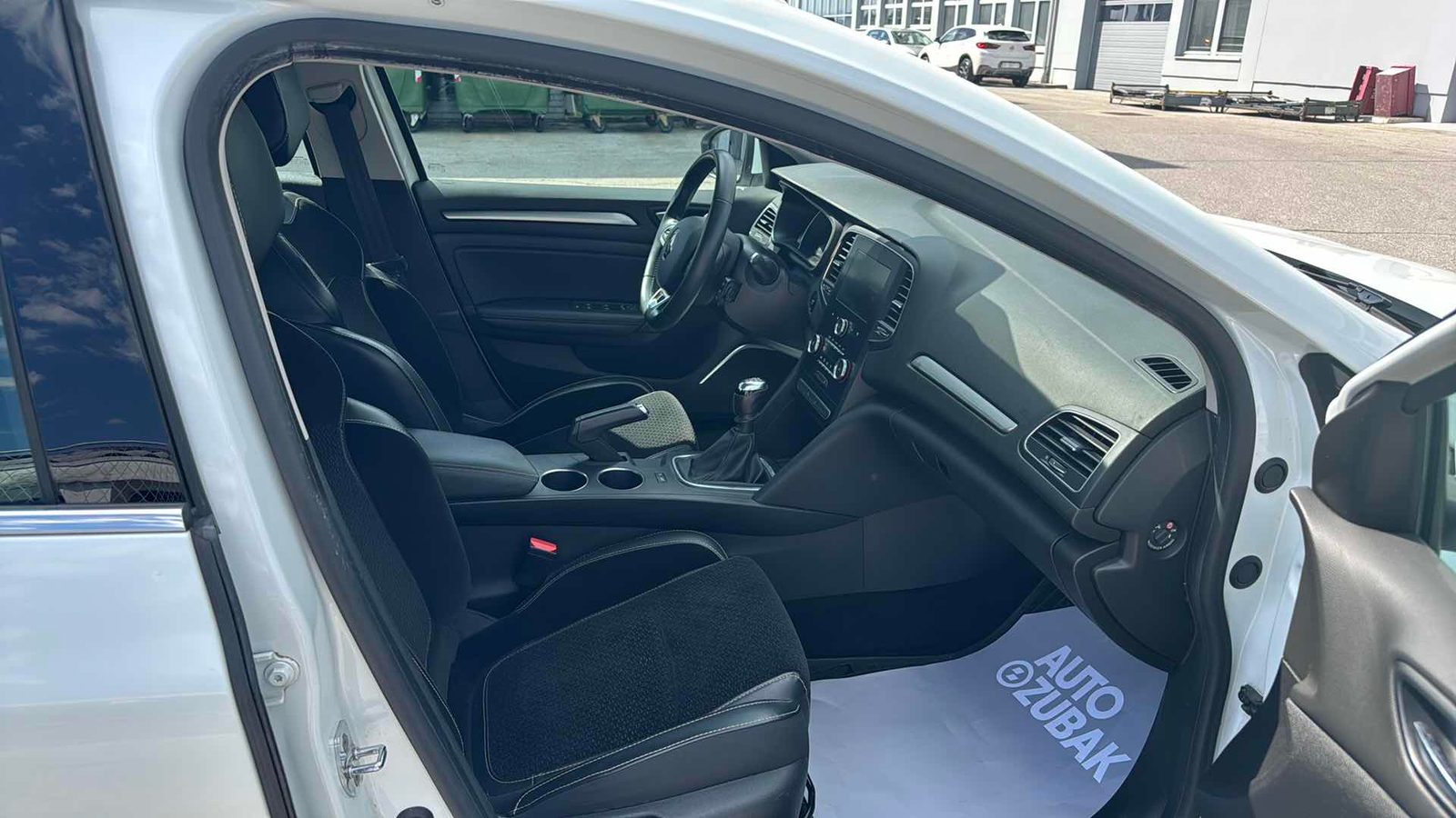 2019 Renault Megane — fotografija 9