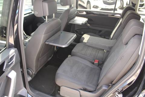2023 Volkswagen Touran — sličica 10