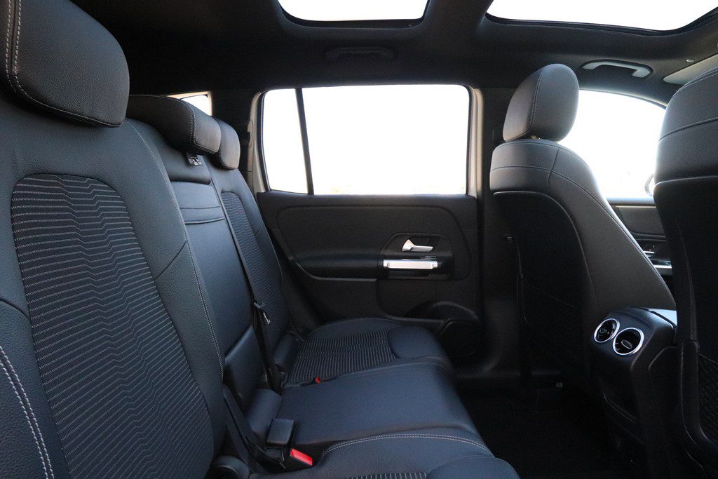 2021 Mercedes-Benz GLB Progressive — fotografija 8