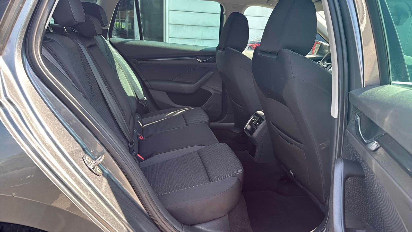 2023 Škoda Octavia Combi — fotografija 10