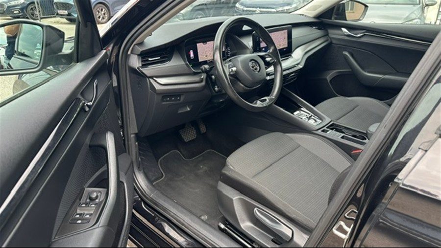 2022 Škoda Octavia — fotografija 9