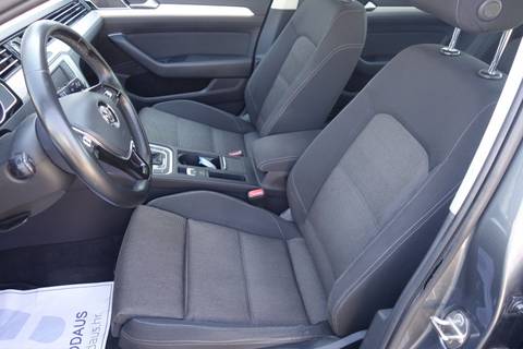 2017 Volkswagen Passat — sličica 13