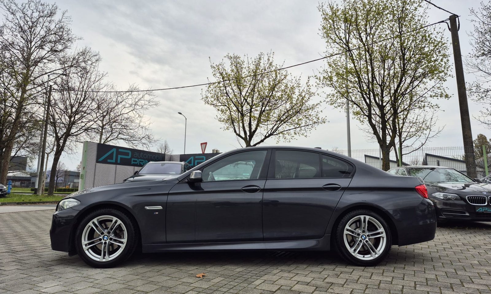 2015 BMW Serija 5 — fotografija 3