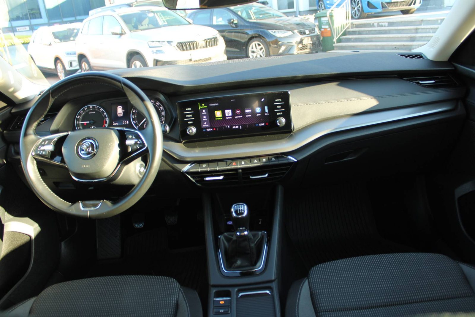 2022 Škoda Octavia Combi — fotografija 13