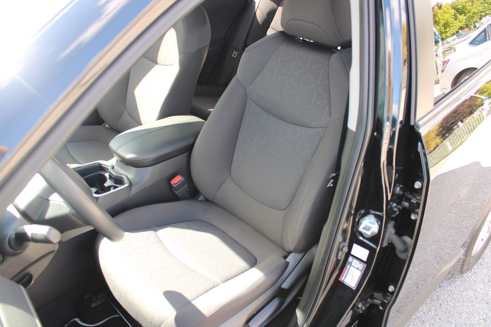 2021 Toyota RAV4 — fotografija 11