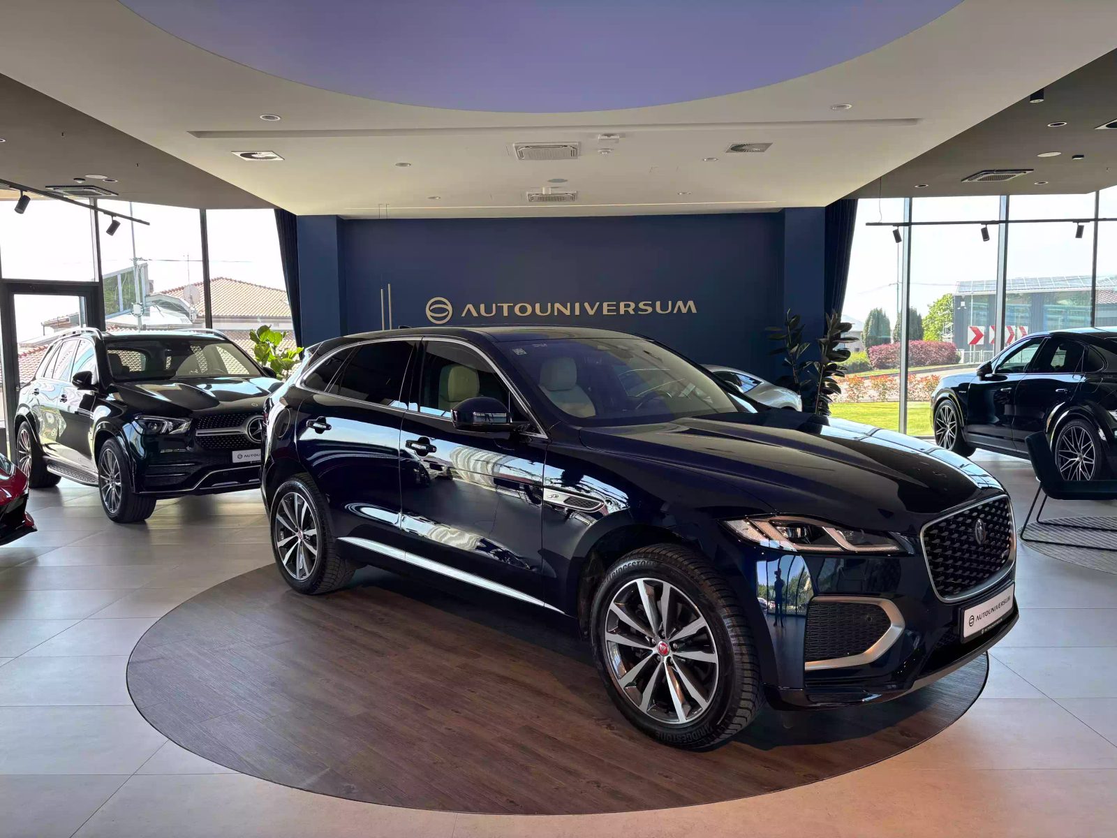 2022 Jaguar F-Pace — fotografija 3