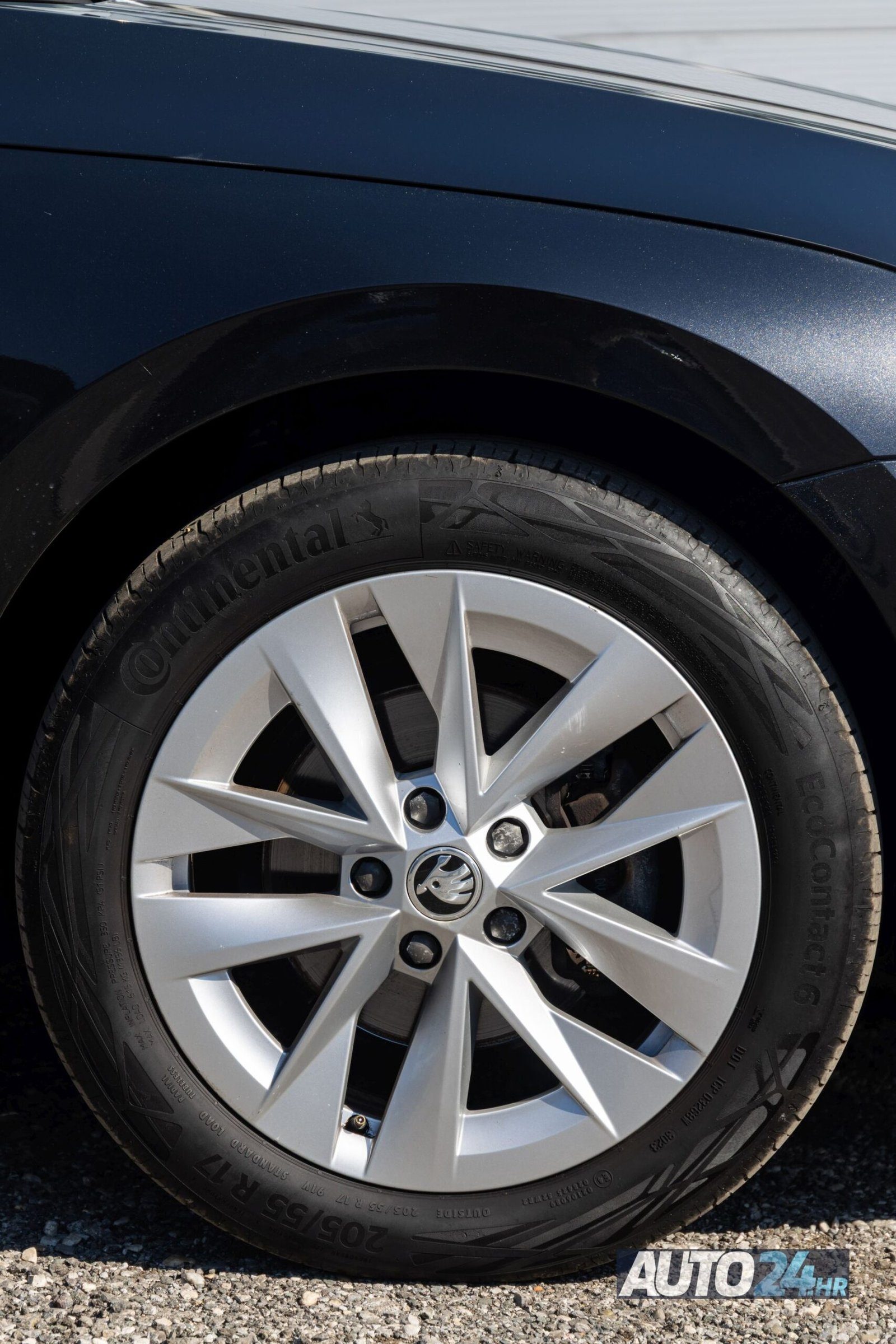 2022 Škoda Octavia Style — fotografija 17