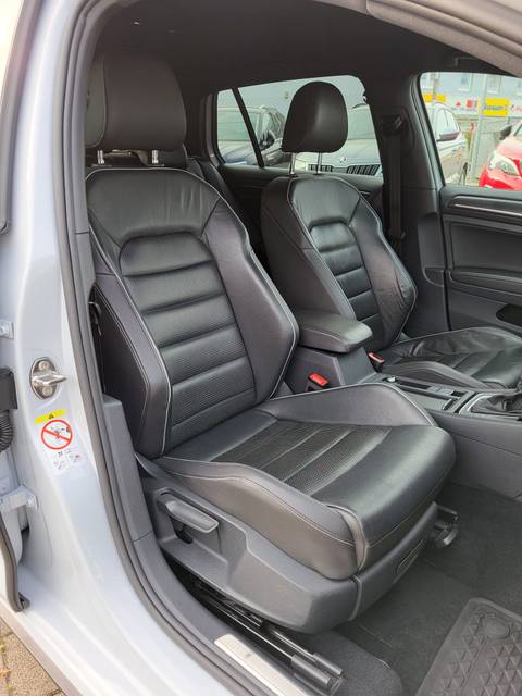 2017 Volkswagen Golf VII — sličica 18
