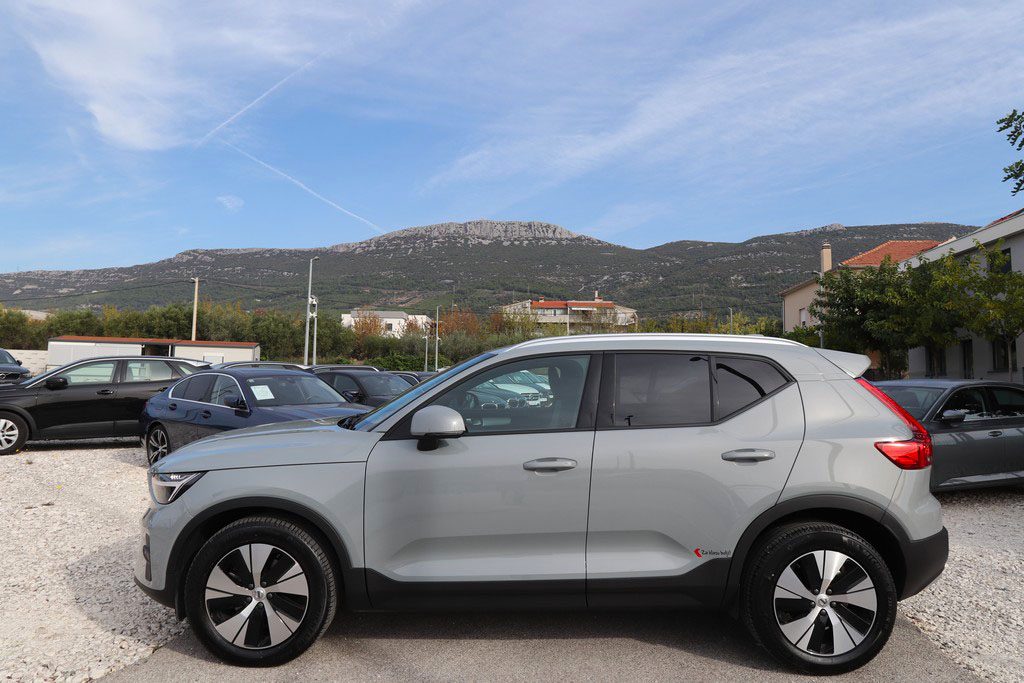 2026 Volvo XC40 — fotografija 3