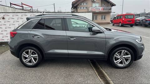2022 Volkswagen T-Roc — sličica 4