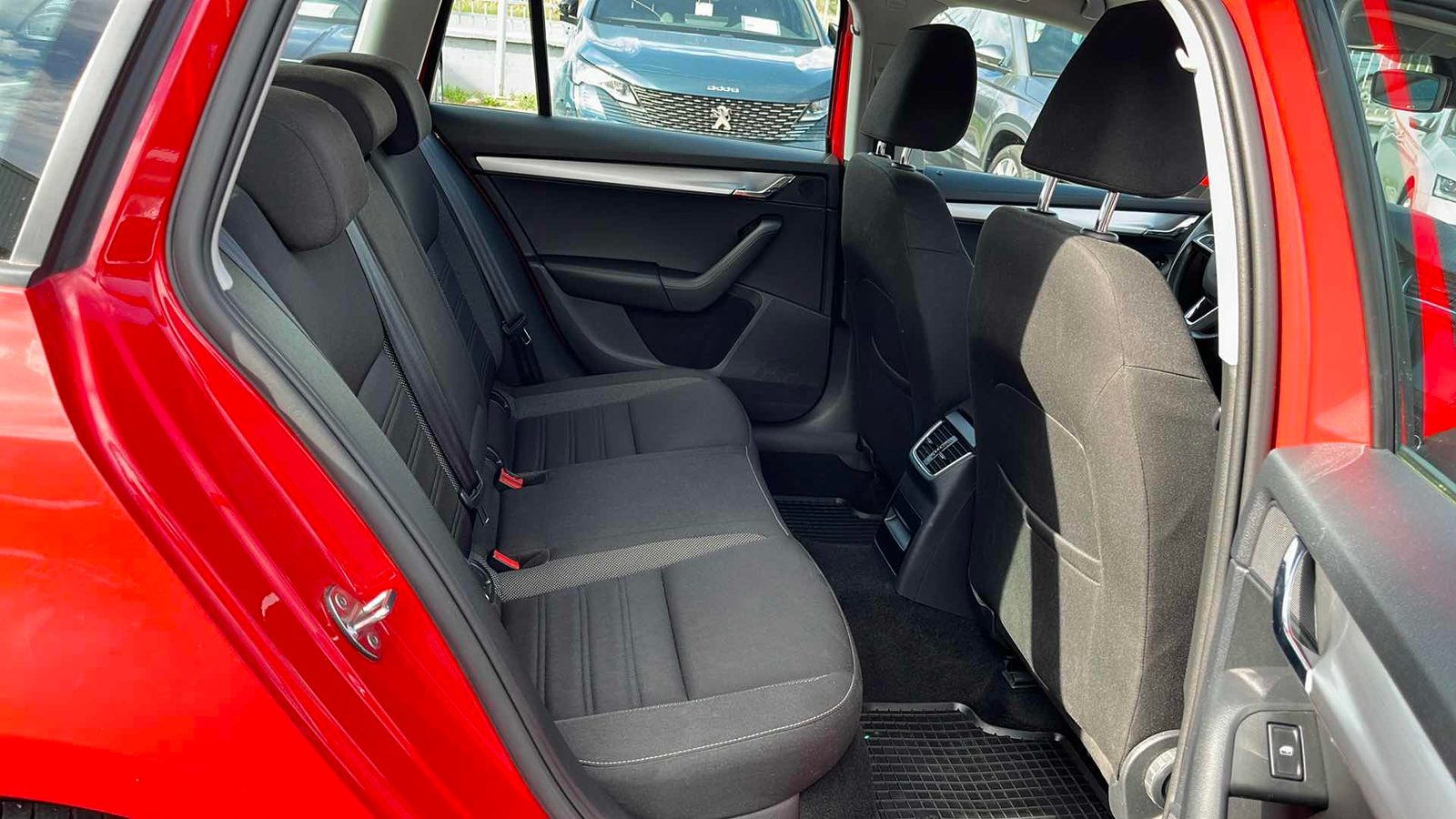 2019 Škoda Octavia Combi — fotografija 10