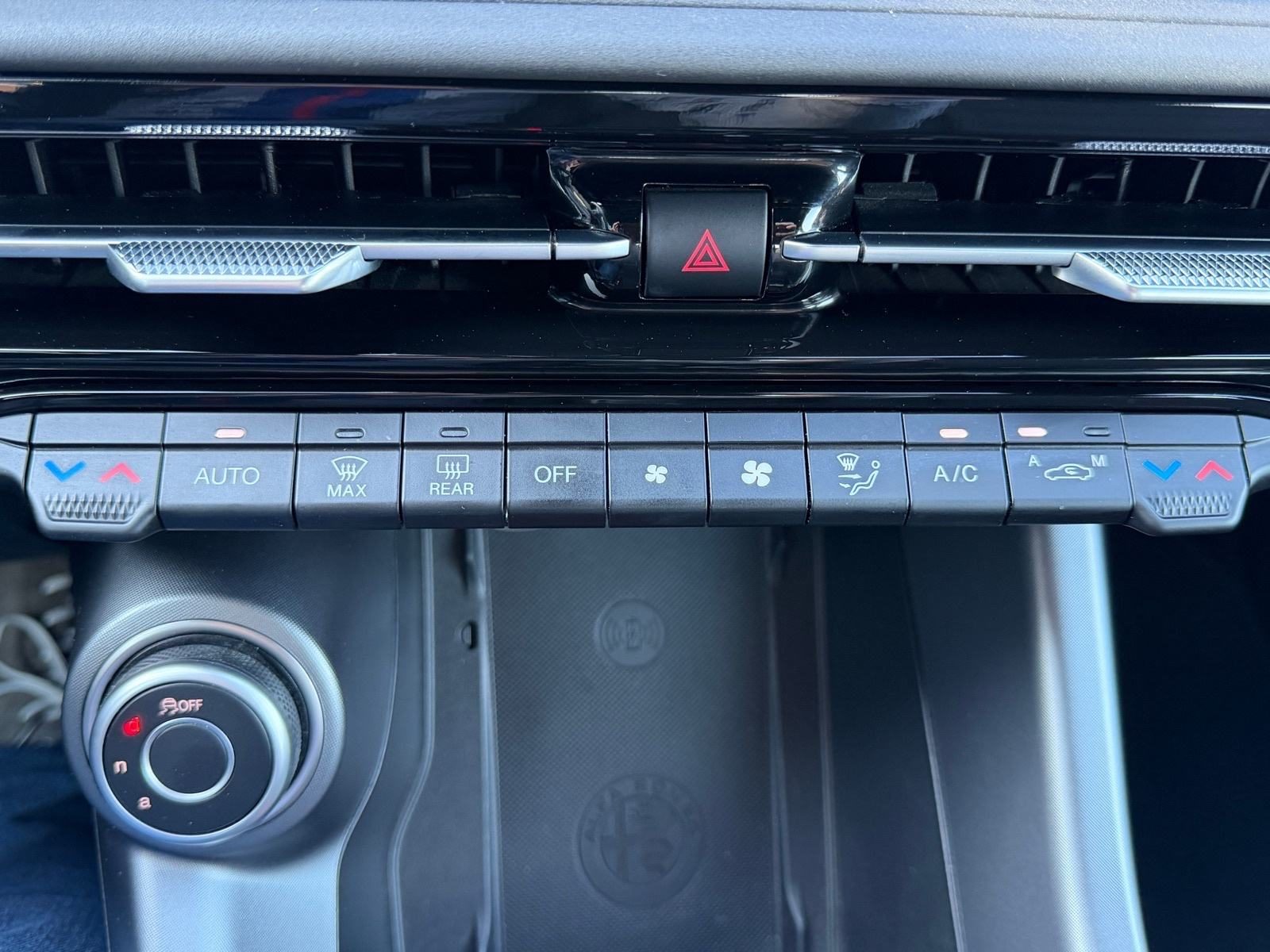 2023 Alfa Romeo Tonale — fotografija 20