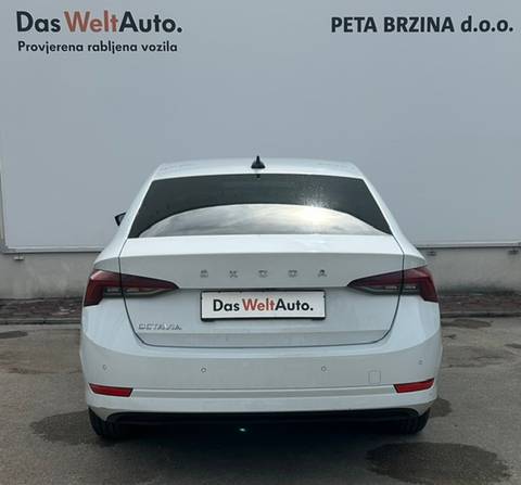 2022 Škoda Octavia — sličica 6