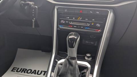 2022 Volkswagen T-Roc — sličica 18