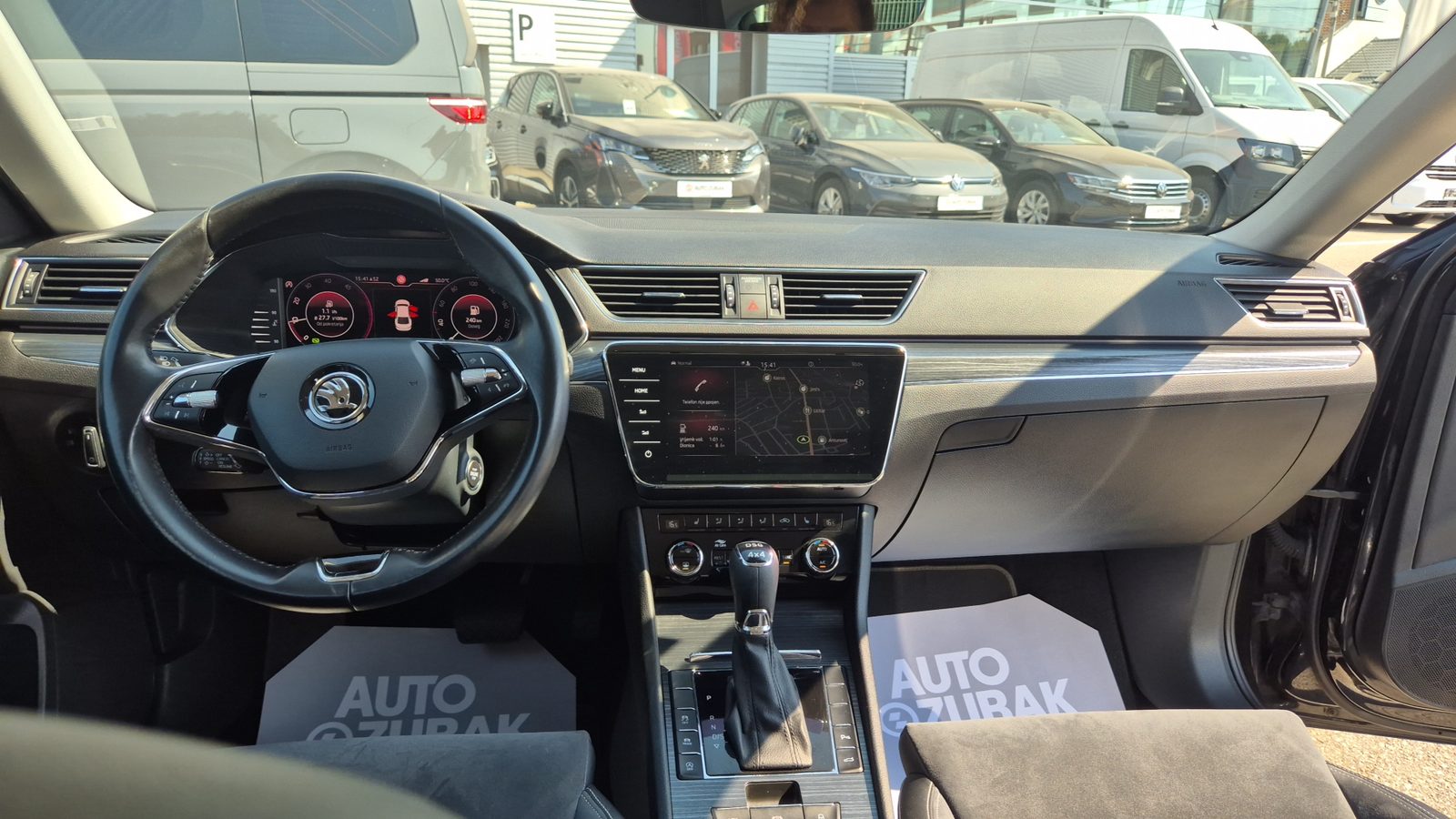 2021 Škoda Superb — fotografija 11
