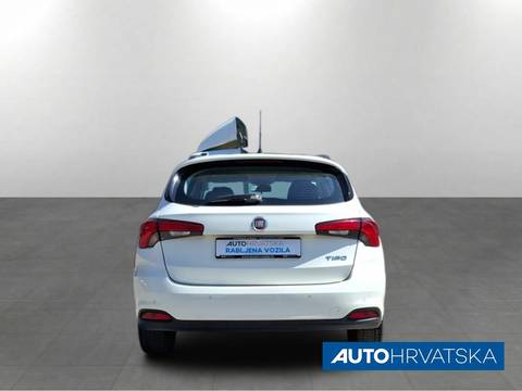 2017 Fiat Tipo — sličica 4