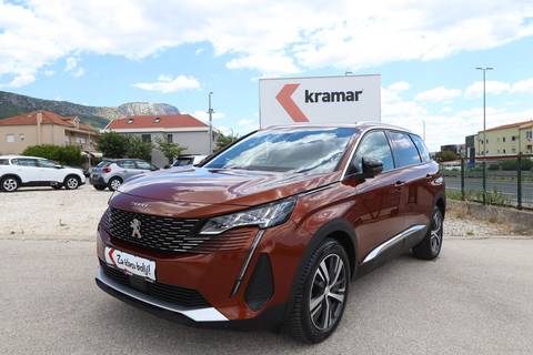 2023 Peugeot 5008
