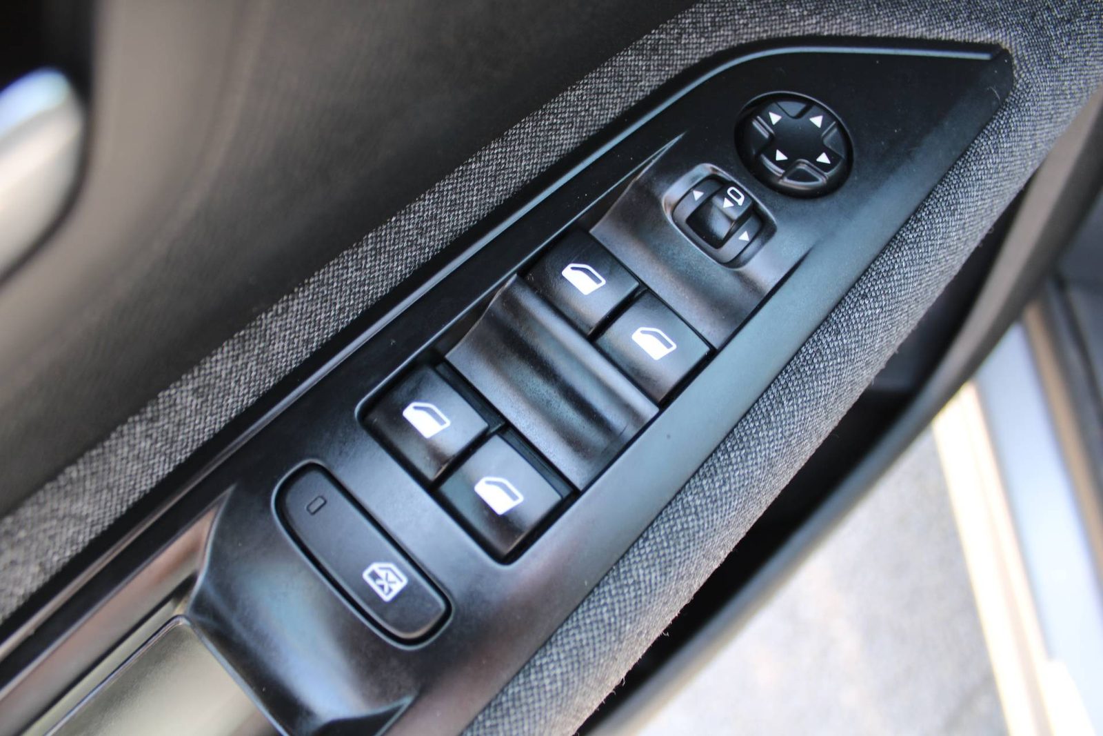 2022 Peugeot 5008 — fotografija 15