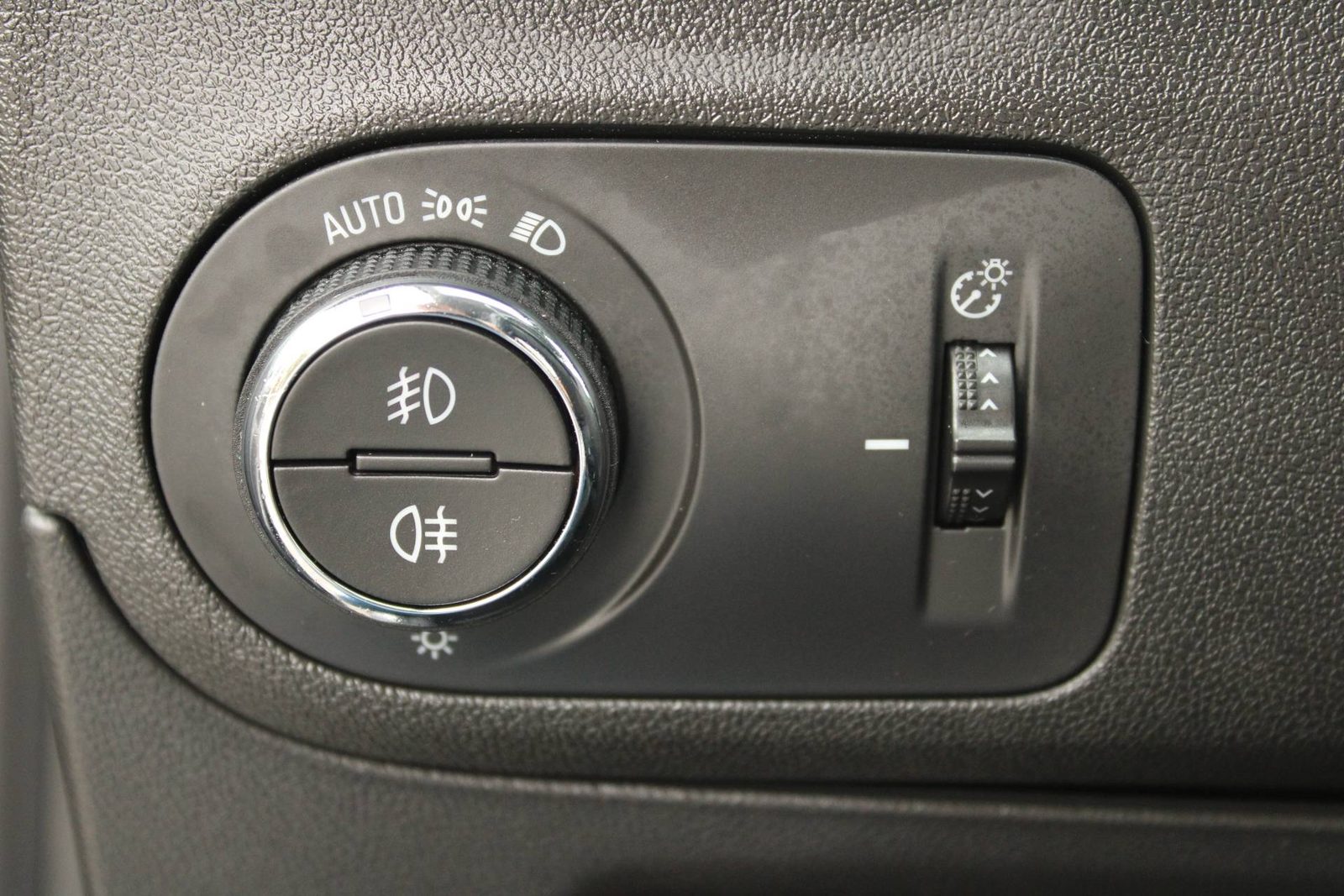 2023 Opel Crossland X — fotografija 16