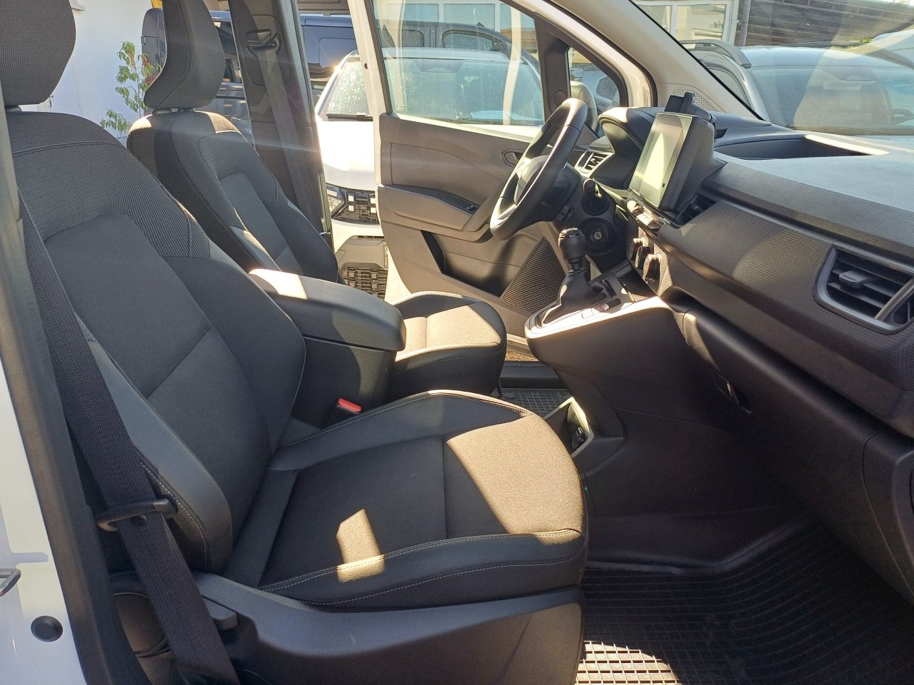 2026 Renault Kangoo Express — fotografija 11
