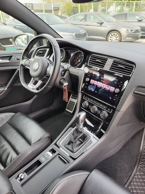 2017 Volkswagen Golf VII — sličica 19