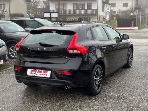 2019 Volvo V40 — sličica 7